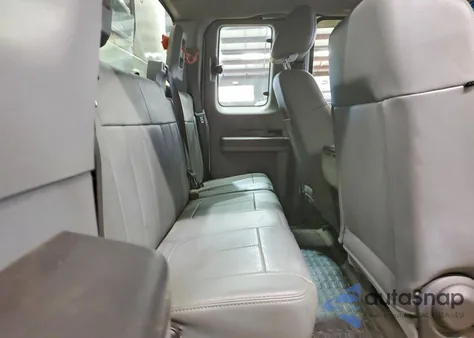 2011 Ford F450 Super Duty z USA, uszkodzony, nr VIN 1FD0X4HT2BEB89351